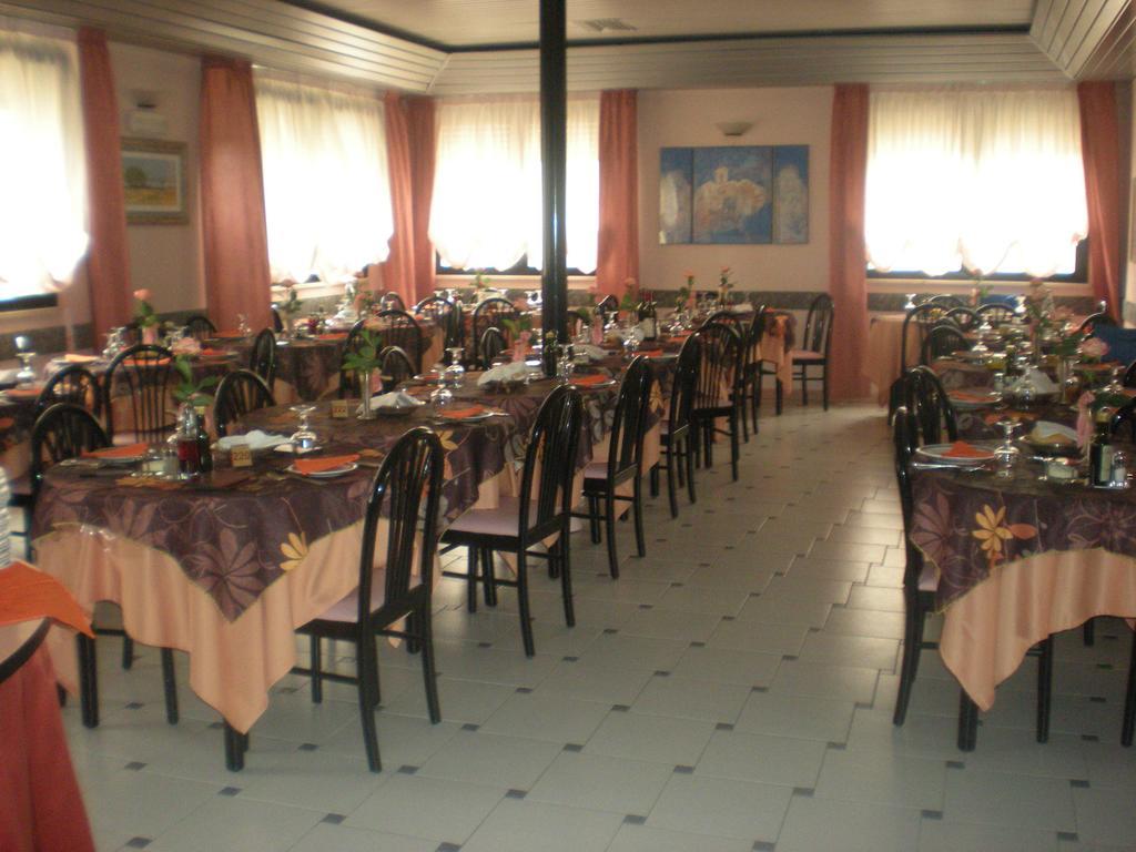 Hotel Eden Viserbella di Rimini Eksteriør bilde